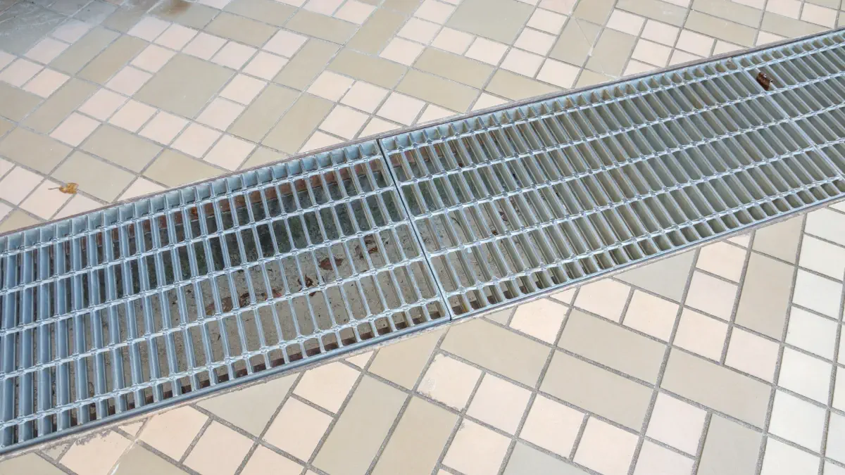 金属製のグレーチング